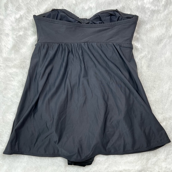 NWOT Miraclesuit Bandeau One-Piece Embellished Swimsuit in Black Size 8 - Picture 9 of 12